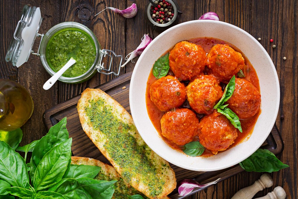meatballs-tomato-sauce-toast-with-basil-pesto